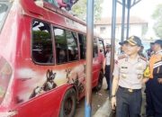 Petugas Gabungan Periksa Kelayakan Kendaraan Umum di Terminal Garut