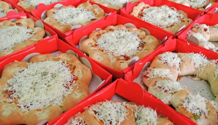 Mau Pizza Murah dan Enak? Cobain Pizza Garut yang Satu Ini