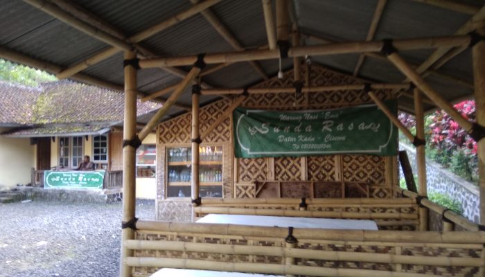 “Sunda Rasa” dan “Teh Kok”, Rumah Makan Pilihan di Jalur Ini