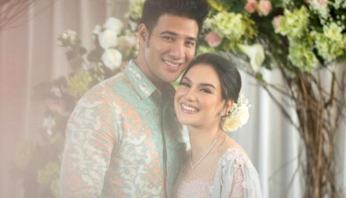 Aktor Ammar Zoni Resmi Melamar Aktris Irish Bella