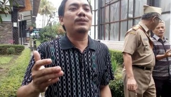 Paguyuban Masyarakat Bantalan Rel Garut Kecewa Soal Uang Kerahiman