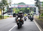Bareng OJK, Ridwan Kamil Touring Naik Motor Bandung-Garut