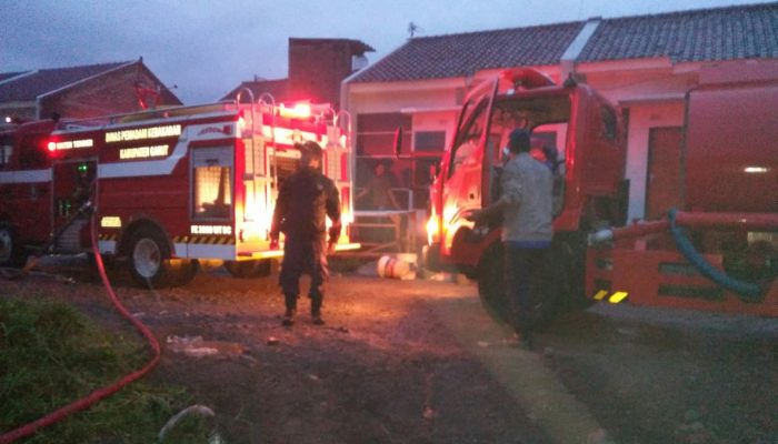 Gudang Direksikit di Perum Cempaka Garut Terbakar