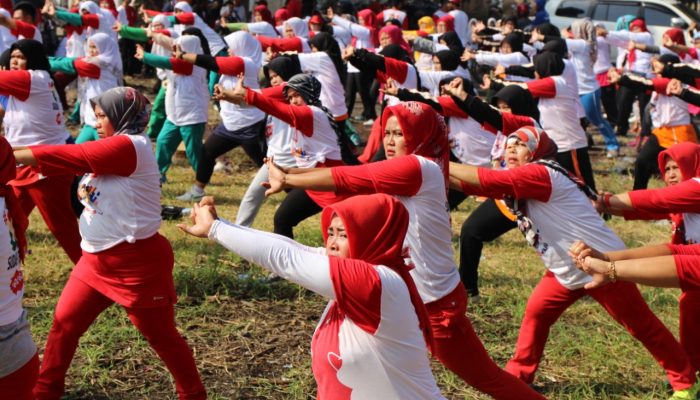 Gitanda Sampaikan Pesan Sehat Jokowi Lewat Senam Satu Jempol