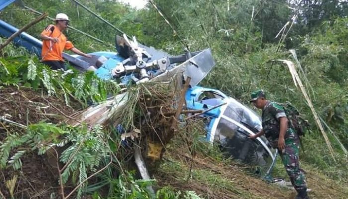 Bangkai Helikopter yang Jatuh di Tasikmalaya Belum Bisa Dievakuasi, Kenapa?