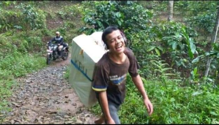 Orang di Pelosok Garut Ini pun Layak Disebut “Pahlawan Demokrasi”