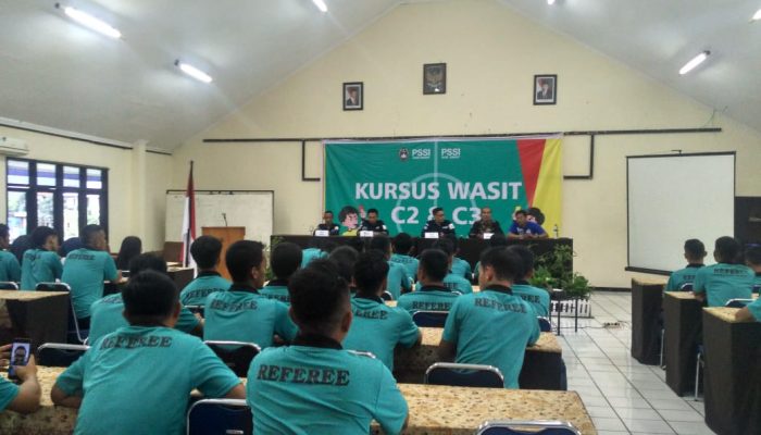 Garut Punya 50 Wasit Sepakbola, yang Aktif Hanya 25 Orang