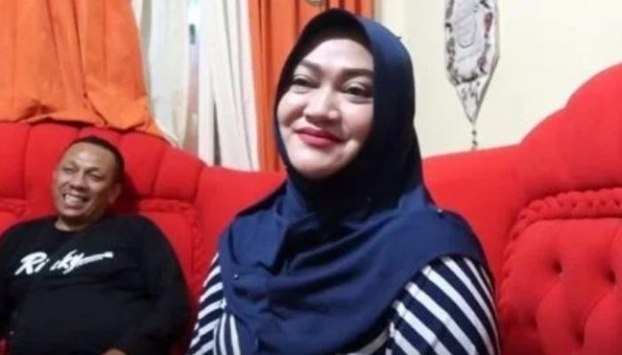 Sempat Hilang, Mantan Istri Sule Muncul di Hamparan Rumput Pegunungan