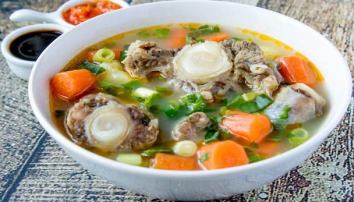 Semangkuk Sayur Sop Kaya Manfaat untuk Tubuh di Bulan Puasa
