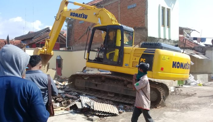 Reaktivasi Rel KA Cibatu-Garut, Warga Tak Keberatan Bangunan Dibongkar