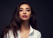 Gagal Nyaleg, Manohara Hebohkan Netizen dengan Foto Nyaris Bugil