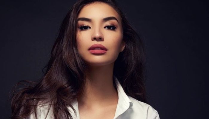 Gagal Nyaleg, Manohara Hebohkan Netizen dengan Foto Nyaris Bugil