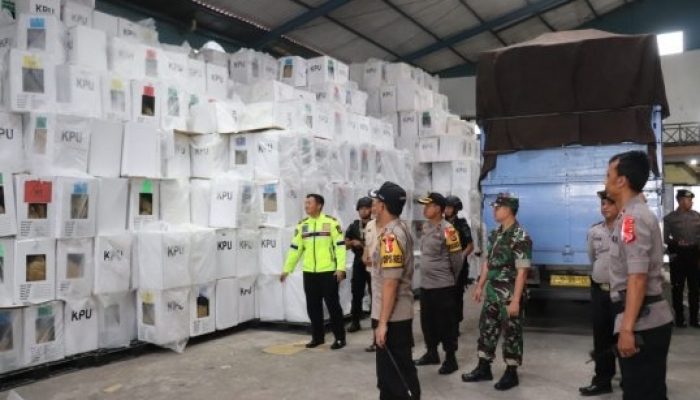 Polres Garut Patroli Jaga Keamanan Setelah Pleno Pemilu