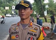 Polisi Temukan Golok dari Mobil Terduga Teroris yang Diamankan di Garut