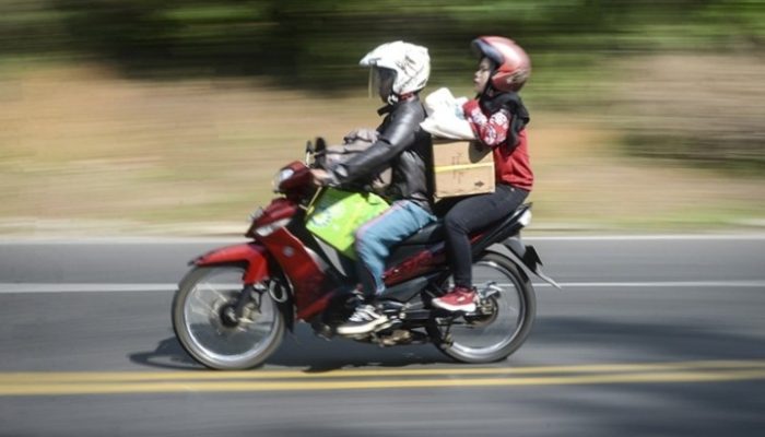 Pemudik Sepeda Motor Asal Garut Tewas Tertabrak Truk Box
