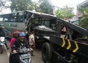 Ini Penampakan Kendaraan yang Terlibat Tabrakan Beruntun di Jalan Malangbong