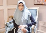 Artis Cantik Asal Garut Ini Berjualan Cilok, Karena Bangkrutkah?