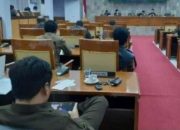 Anggota DPRD Garut Terciduk Main Game Saat Rapat, Publik Mengecam