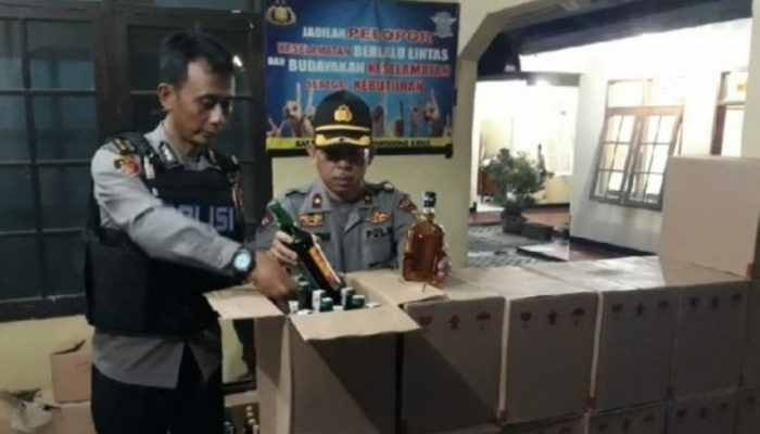 Polisi Gagalkan Penjualan Minuman Keras untuk Malam Lebaran di Garut