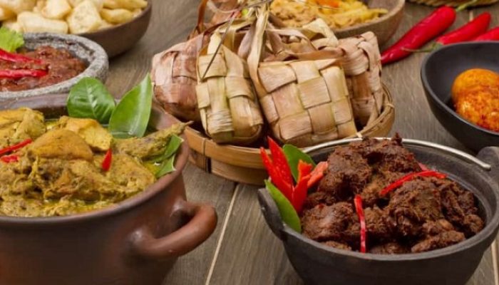 Trik Sederhana Minimalisir Makan Hidangan Lebaran Secara Berlebihan