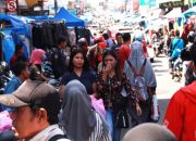 Jelang Lebaran, Pusat Kota Garut Menyerupai Pasar Tumpah