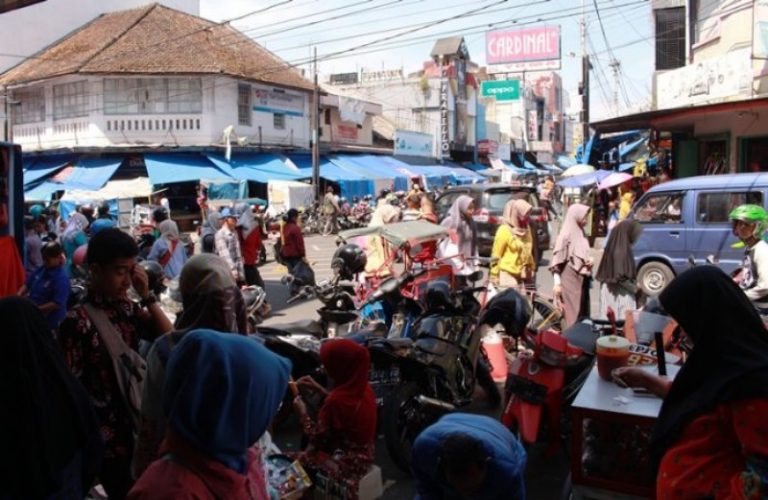 pasar-tumpah2-800×521