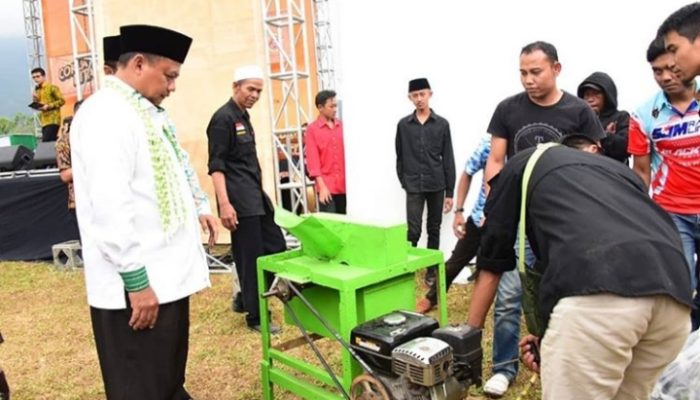 Wagub Jabar Apresiasi Kreativitas Pemuda Cisewu Pembuat Mesin Pencacah Sampah