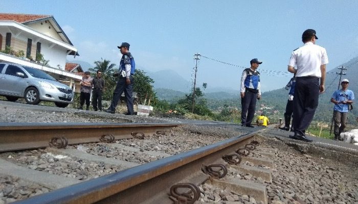 Bupati Garut Ajukan Nama Gunung untuk Kereta Api Cibatu – Garut