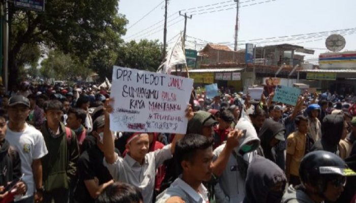 Dinas Pendidikan Jawa Barat Larang Siswa di Garut Ikut Demonstrasi