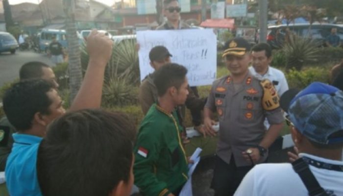 Kecam Kekerasan Terhadap Insan Pers, Wartawan Garut Gelar Aksi Solidaritas
