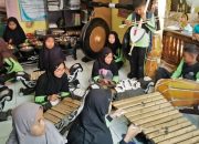 Dapat Bantuan Gamelan, SDN 2 Cisompet Buka Program Eskul Seni Sunda