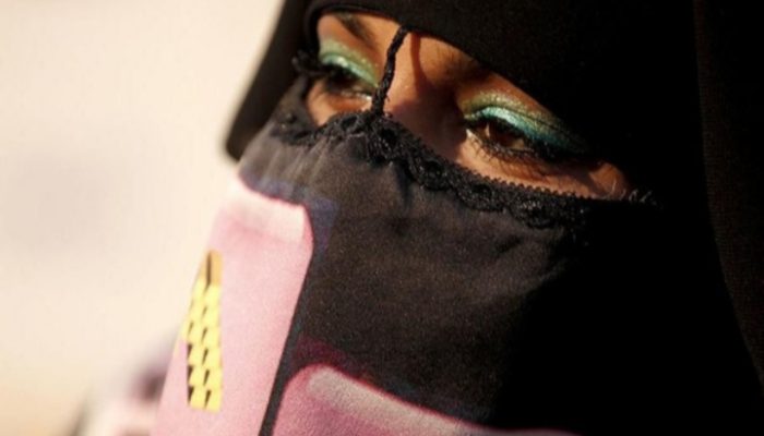 Crosshijaber, Fenomena Pria Berhijab Syar’i yang Dinilai Menyimpang