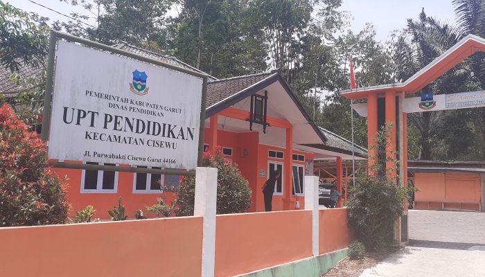 Korwil Pendidikan Cisewu Berkantor Megah Berkat Iuran Para Guru