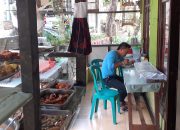 Nikmatnya Makan Siang dengan Opor Ayam Kampung di Resto Teh Kokom