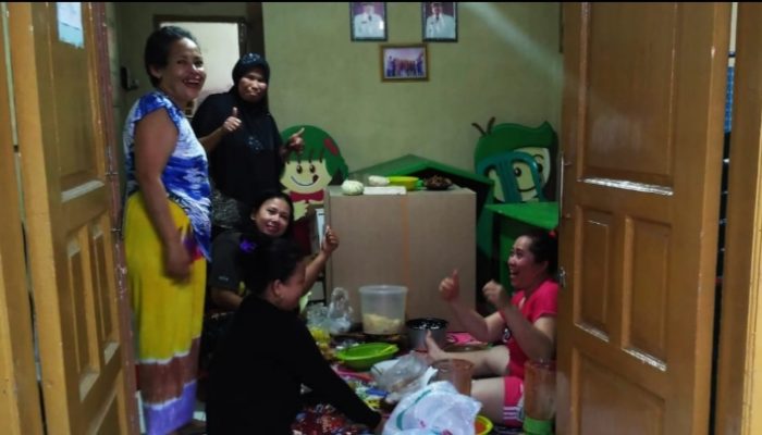 Kompak, Emak-emak Kaumlebak Sukseskan Segala Kegiatan di Lingkungannya
