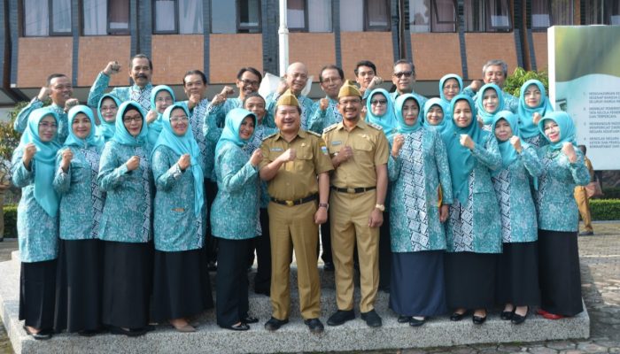 Forum Garut Sehat Sangat Bahagia Dapatkan Penghargaan Swasti Saba Wistara