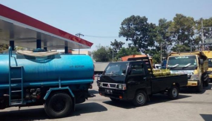 Di Garut, Sejumlah Pemilik Kendaraan Diesel Sulit Dapatkan Solar Bersubsidi