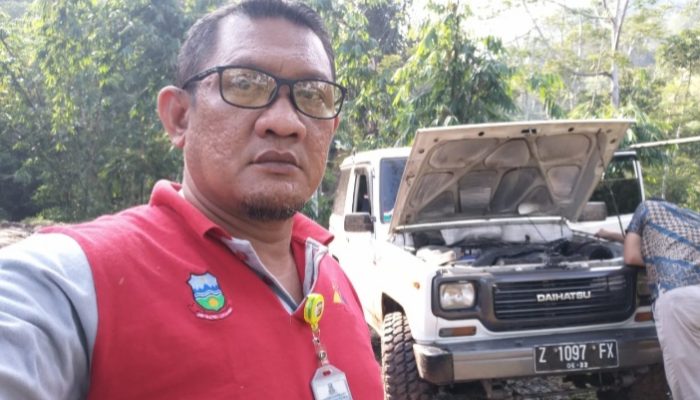 Kisah Sedih Pejabat Disdik Survei SD di Garut Selatan, Mobil Mogok dan Tidur di Sekolah