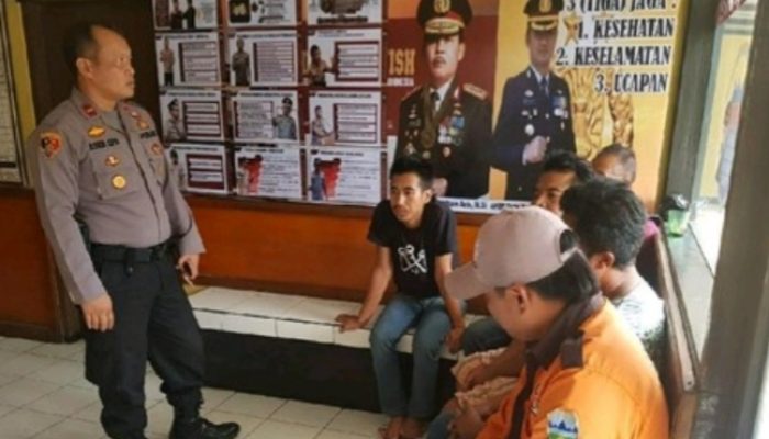Polisi Tangkap Enam Preman yang Memalak Wisatawan di Cipanas Garut