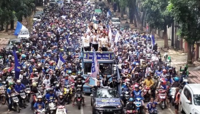 Ribuan Bobotoh Konvoi Sambut Persib Putri yang Juara Liga 1 Putri