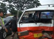 Tiga Mobil Tabrakan di Jalan Garut-Bandung, Satu Tewas dan Lima Luka