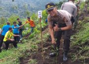 Peduli Alam, Polres Garut Tanam Ribuan Bibit Pohon di Kamojang