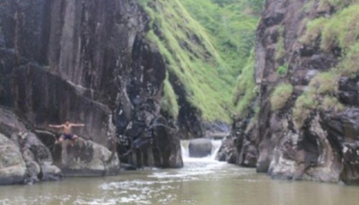 Leuwi Tonjong, Wisata Garut yang Mirip Phuket di Thailand