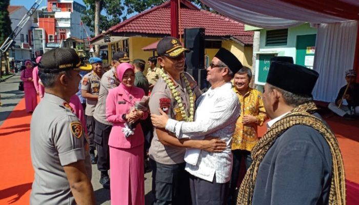 Kunjungan Kapolda Jabar di Garut, Dimulai Sholat Subuh dan Bersepeda