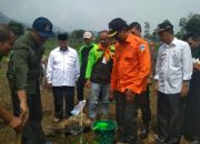 Perkuat Kawasan Konservasi, Pemkab Garut Tanam Pohon di Leles