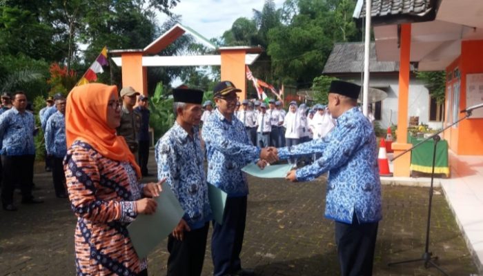 Warga Cisewu Peringati HJG 207 di Halaman Kantor Korwil Pendidikan