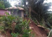Warga Cisewu Tewas Akibat Tanah Longsor, di Talegong Hilang