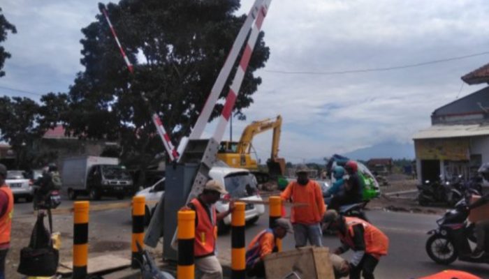Enam Perlintasan di Jalur Reaktivasi KA Garut-Cibatu Tidak Berpalang Pintu Otomatis