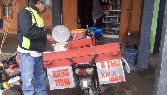 Baso Tahu “Kala Ider”, Menjumpai Pembeli di Sejumlah Tempat di Garut Selatan