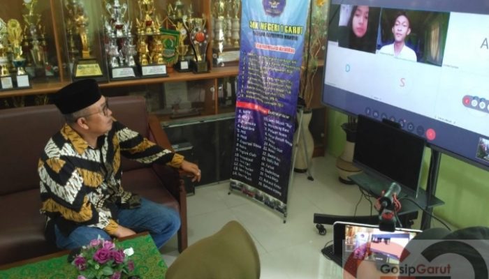 SMK Negeri 1 Garut Lakukan  Pembelajaran Lewat Media Teleconference